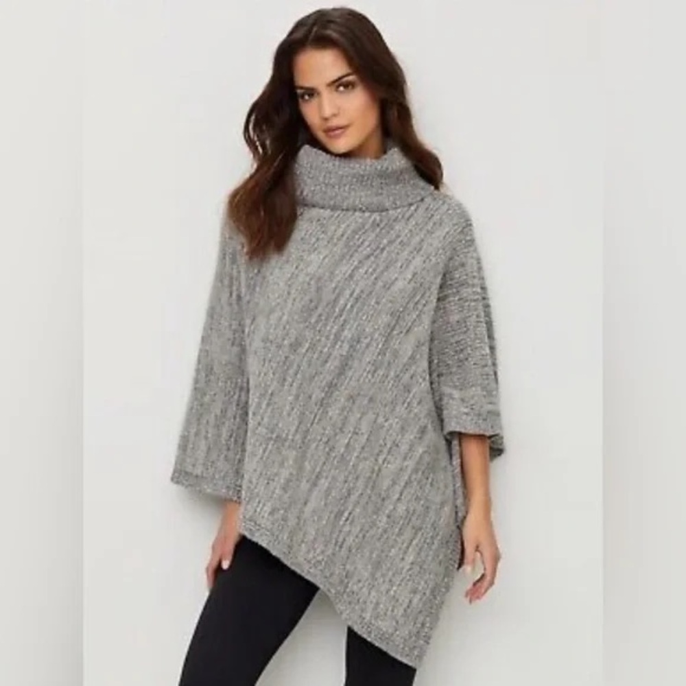 Barefoot Dreams Point Dume poncho